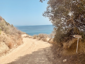 In StrandnĂ€he, StrandtĂŒcher