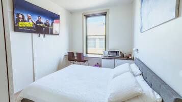 1 Schlafzimmer, Schreibtisch, Bügeleisen/Bügelbrett, kostenloses WLAN