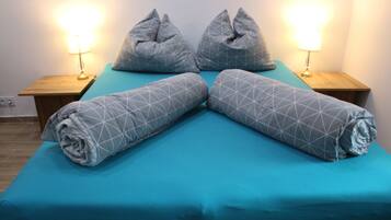 2 bedrooms, iron/ironing board, free WiFi, bed sheets