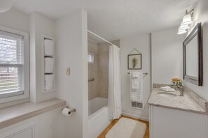 Ferienhaus, 2 Schlafzimmer | Badezimmer | Handtücher, Shampoo