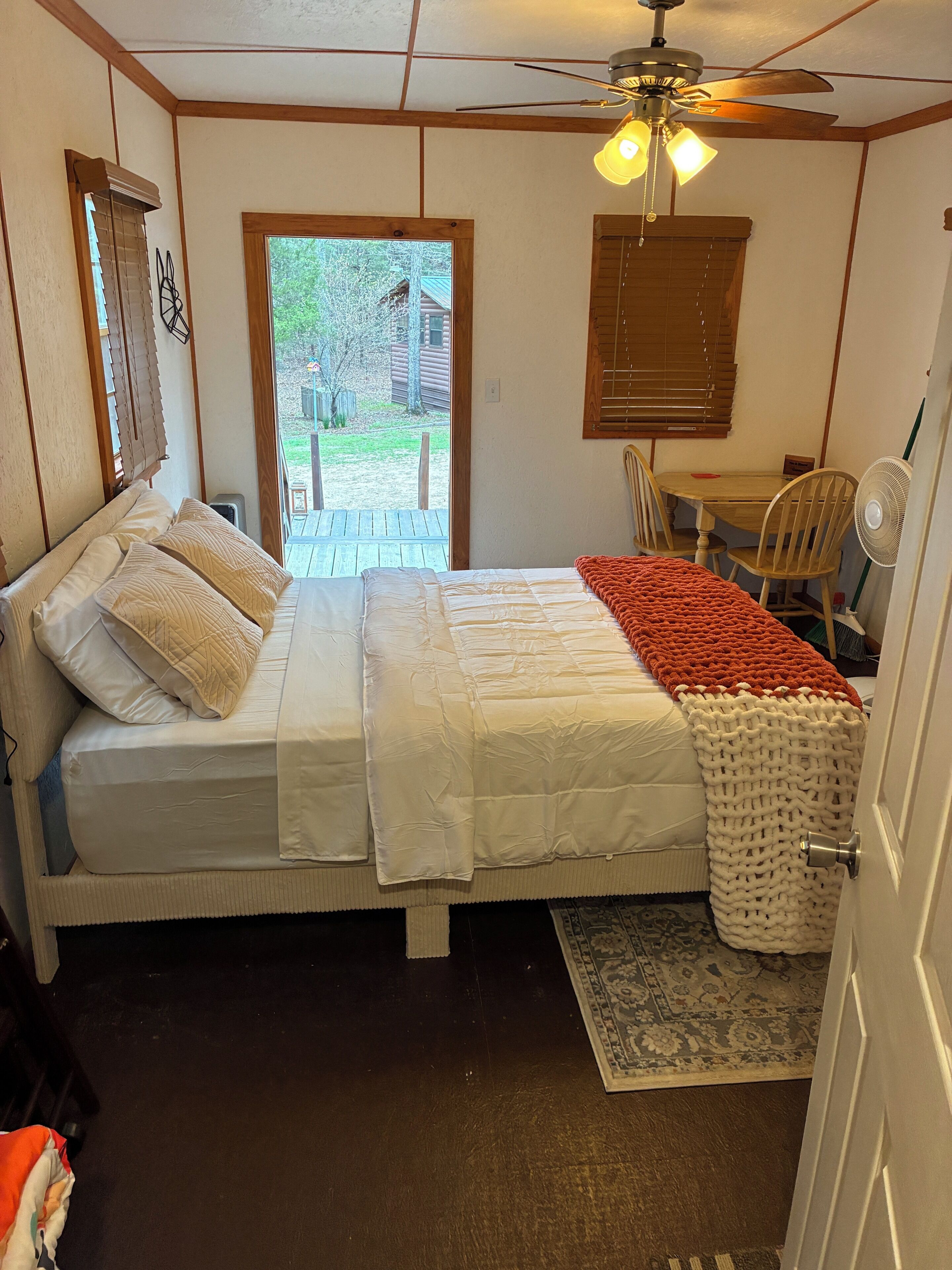 3 bedrooms, free WiFi, bed sheets