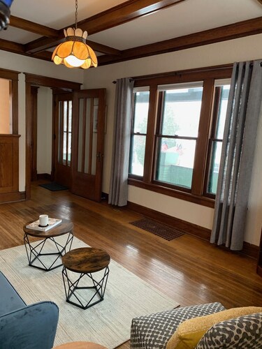 Terrace House: Perfect Winter Stay Near Snowmobile Access (Trailer Required)