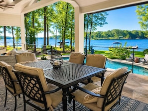 Outdoor dining - Lakefront Home on Lake Oconee with Salt Water Pool and Hot Tub (Eatonton)
