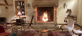 Charming cottage, absolute calm and big swimming-pool close to the Loire castles