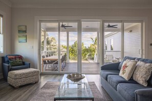 TV, offices - The Seagate Estate at Lunara Bay (Key West)