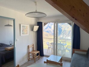 Interior - 5th floor, terrace, balcony, tv, ski locker, 35m², Peyragudes (Germ)