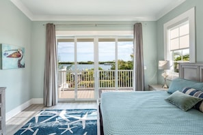 4 sovrum, skrivbord, strykjärn/strykbräda och wi-fi