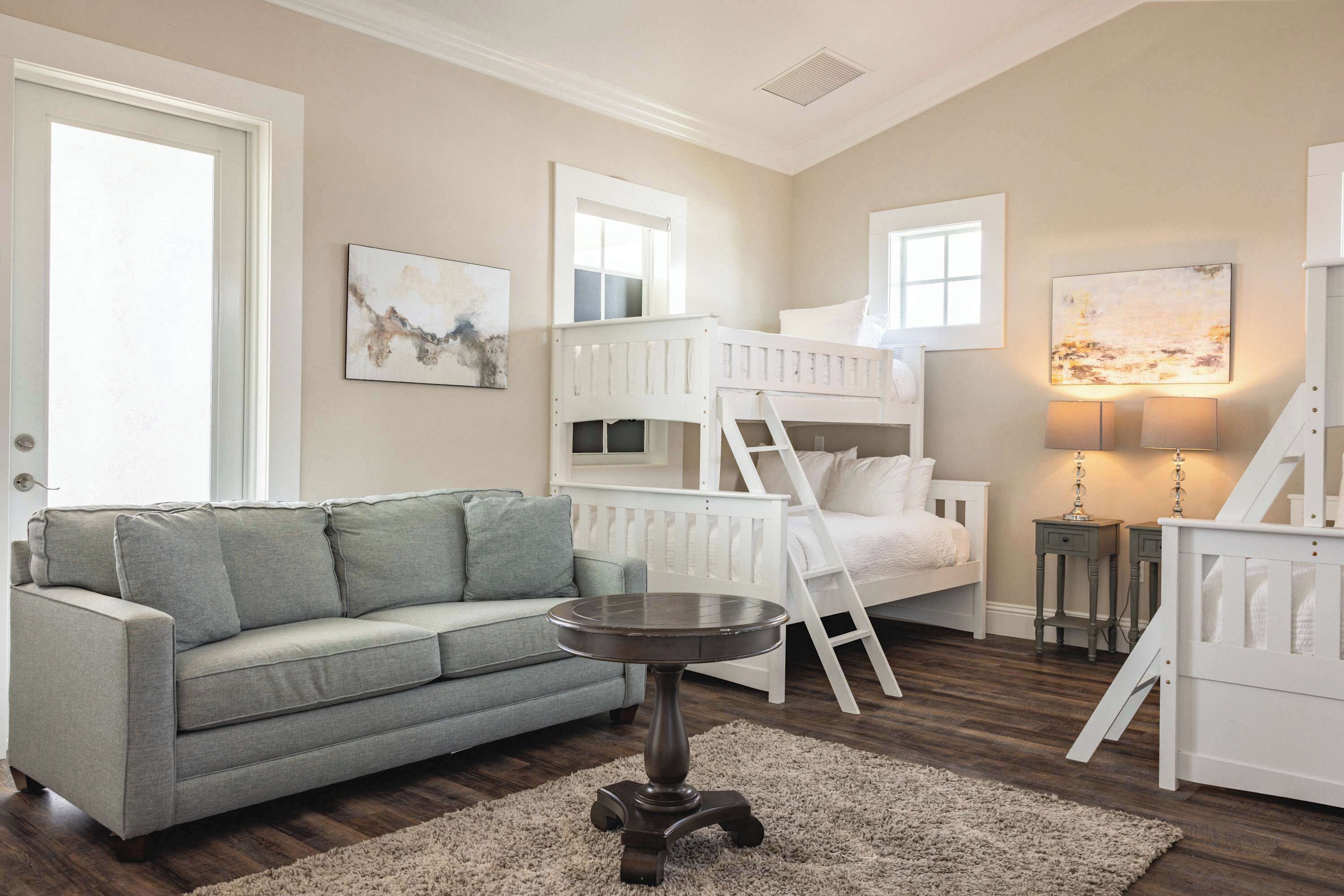 5 Schlafzimmer, Bügeleisen/Bügelbrett, WLAN, Bettwäsche