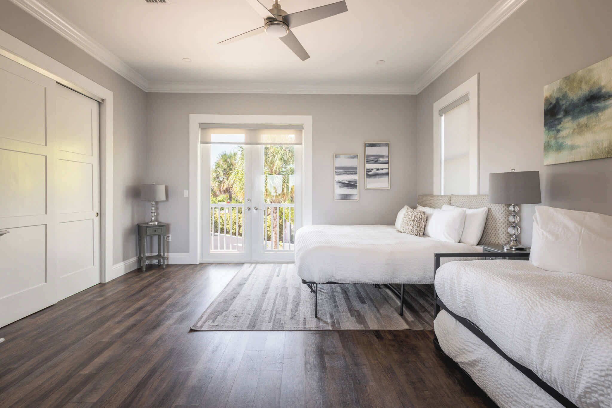 4 bedrooms, iron/ironing board, WiFi, bed sheets