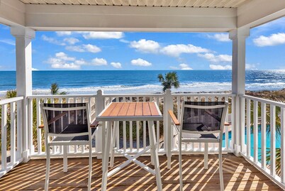 "Mermaid's Delight" Oceanfront Beach House w/pool