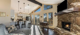 The Colorado Cabin | Hot tub & Sleep 6