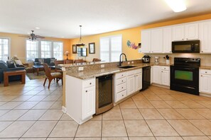 Fridge, microwave, stovetop, dishwasher
