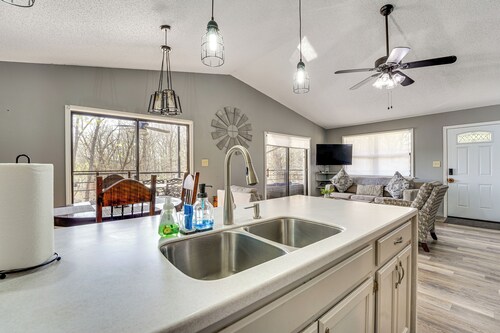 Lake Access & Views! Table Rock Lake Family Escape
