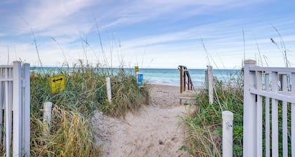 Nettles Island Jensen Beach Home: Walk to Ocean!