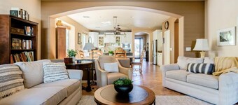 Enjoy a family home away from home. Fire Pit,BBQ, views, trails, community pool!