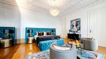 Master Suite | Literie de qualité supérieure, coffres-forts dans les chambres