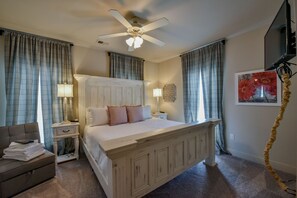 3 habitaciones, escritorio, tabla de planchar con plancha y wifi gratis 