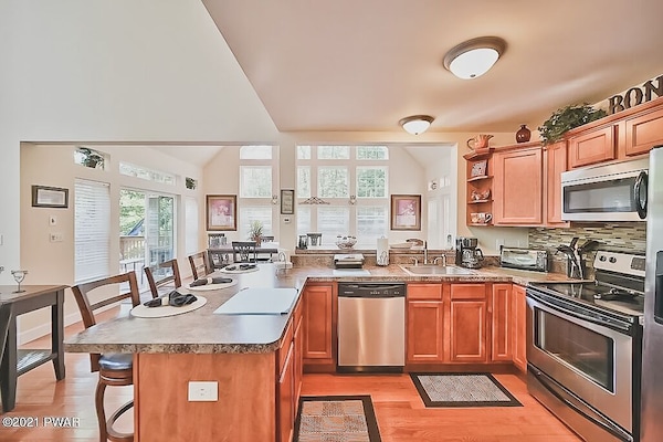 Fully stocked kitchen