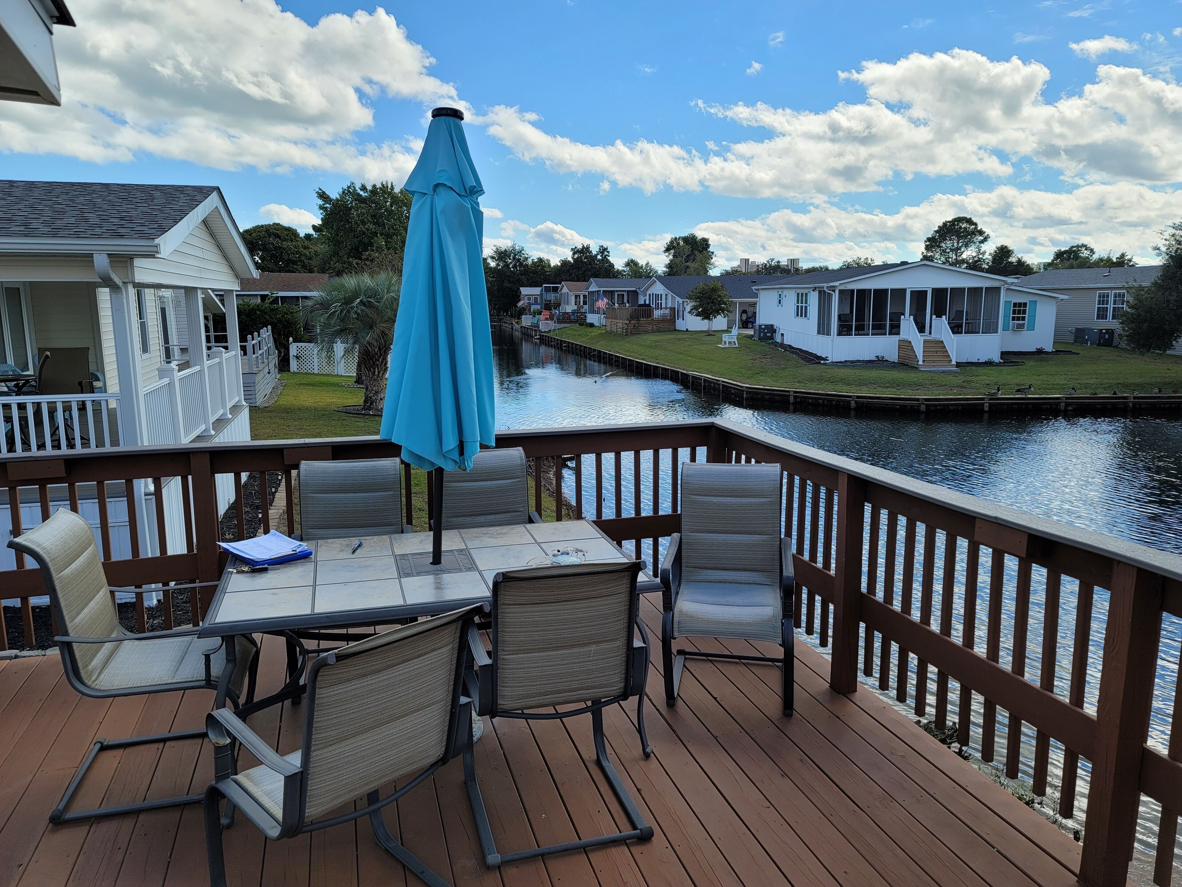 Enjoy Lakefront Views, Wildlife, Fishing, Beach, Pools, Plus! Golf Cart included