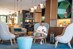 Exterior - Holiday Inn Bordeaux-Merignac by IHG (Merignac)