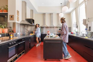 Shared kitchen - Bounce Melbourne (Melbourne)