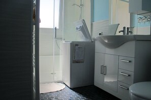 Douche, séchoir à cheveux