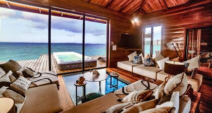 Eco-Lodge Bocas Coral Reef - Over water villa & birds house