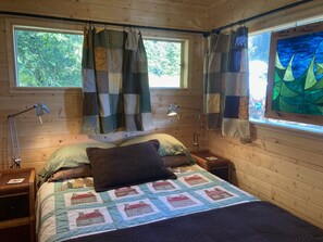 1 habitación, tabla de planchar con plancha, wifi gratis y ropa de cama 