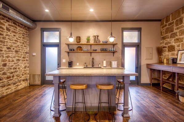 Interior - The Loft On The Square (Mason)