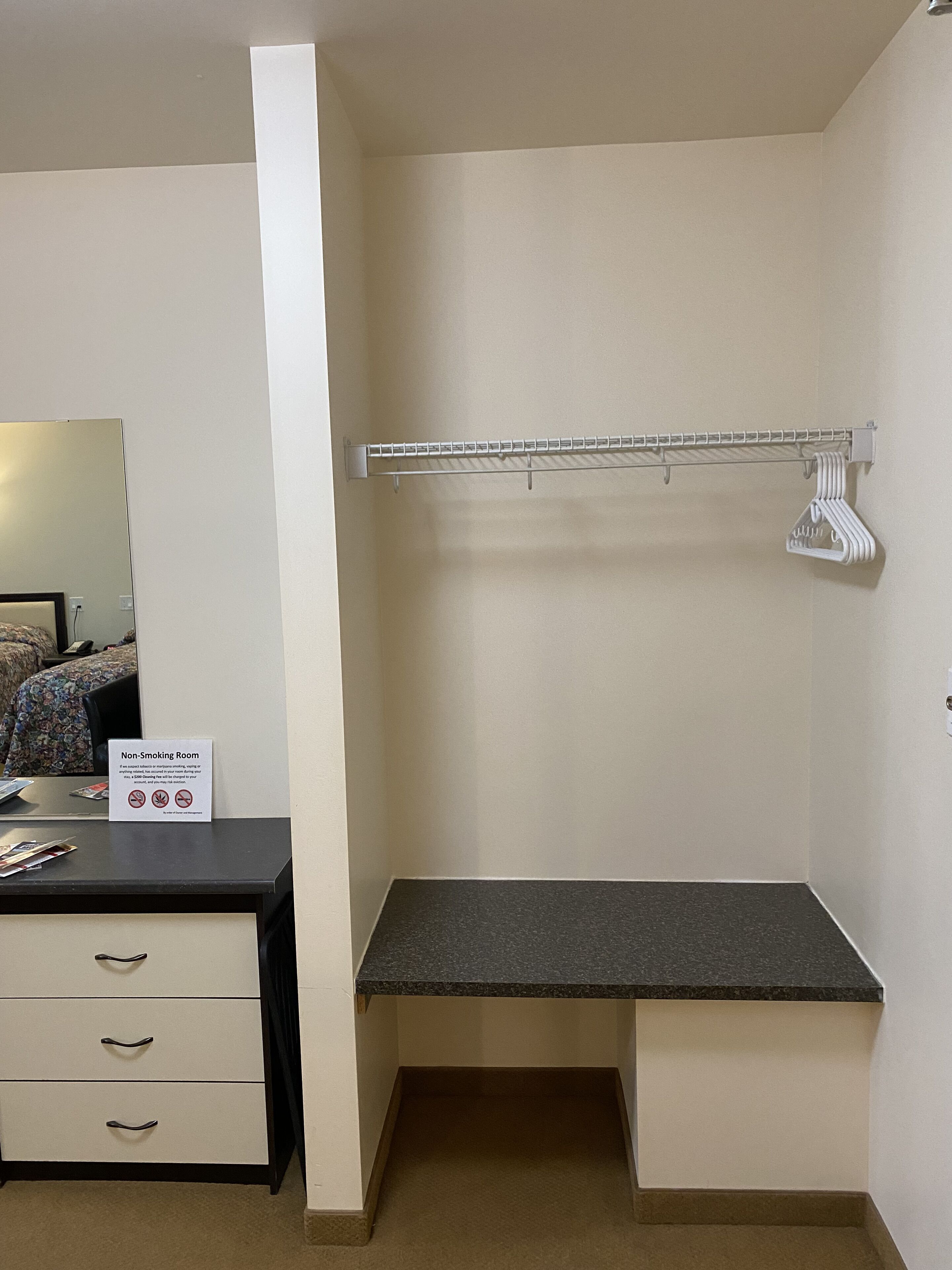 family room | living area | 40-inch flat-screen tv with digital channels