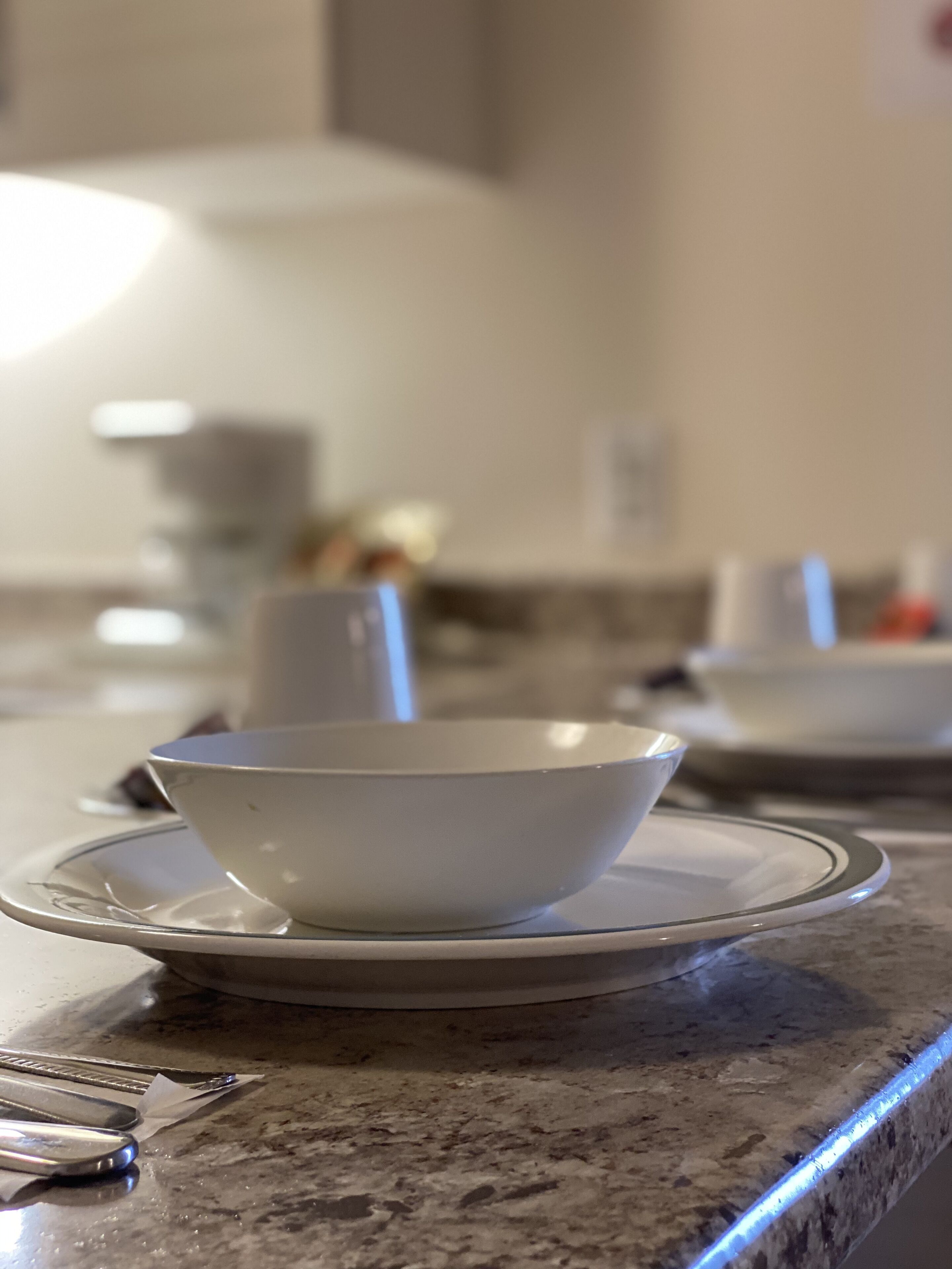 signature room | private kitchen | coffee/tea maker, dining tables