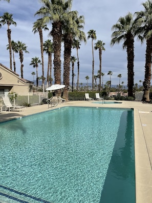 Piscine extérieure, piscine chauffée