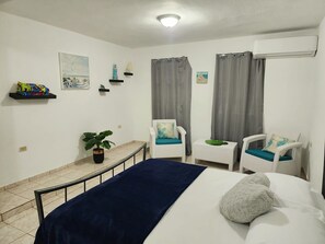3 chambres, fer et planche à repasser, Wi-Fi gratuit, draps fournis