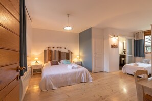 3 bedrooms, free WiFi, bed sheets, wheelchair access - House with swimming pool "Le Foineau (Bresse-sur-Grosne)