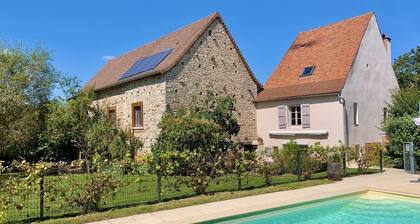 House with swimming pool "Le Foineau"