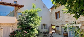 House with swimming pool "Le Foineau"