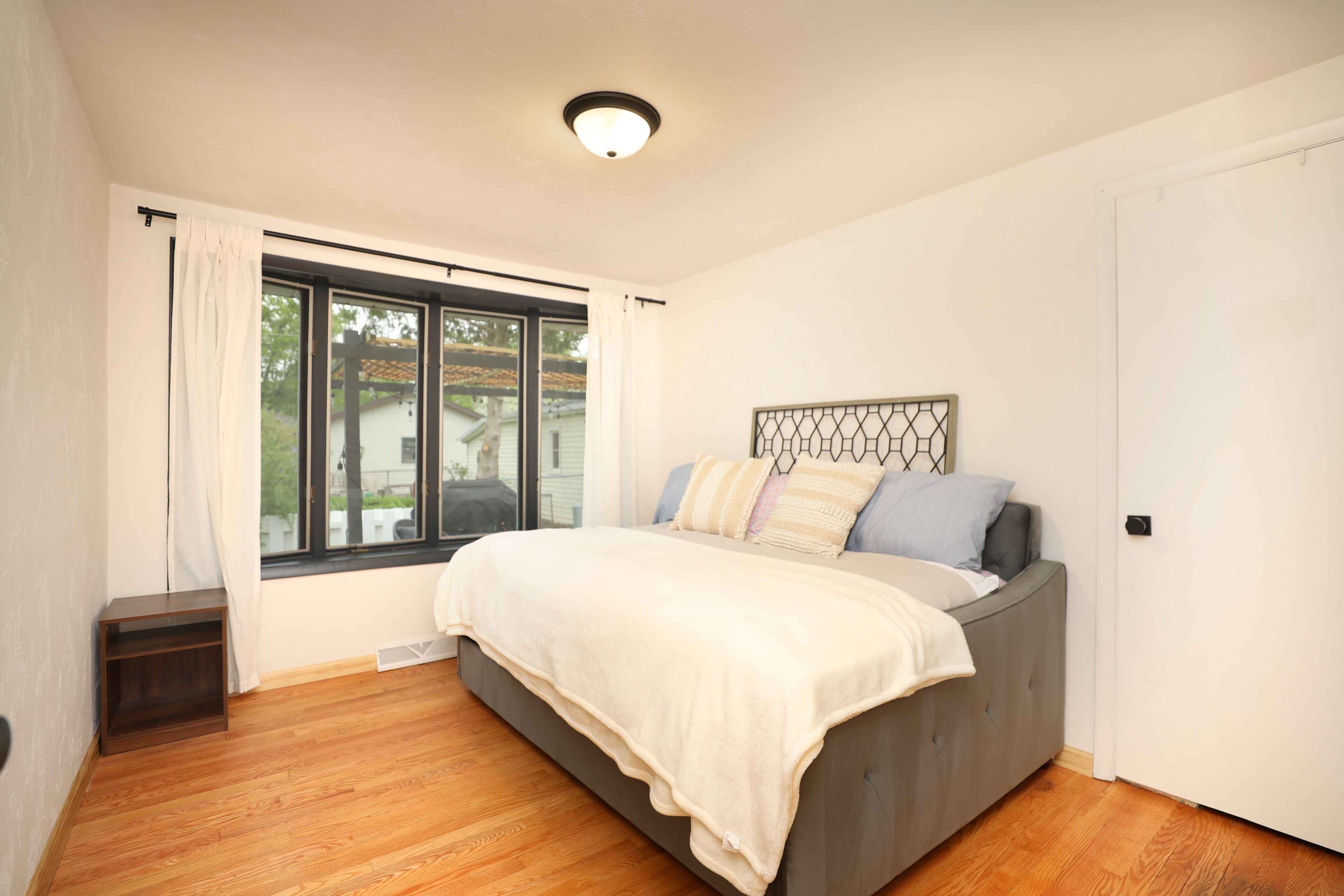 5 chambres, fer et planche à repasser, lit parapluie, Wi-Fi gratuit