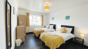 4 bedrooms, desk, iron/ironing board, WiFi