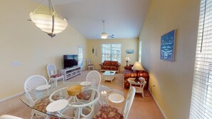 Condo, 3 Bedrooms | Dining