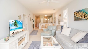 Living room - Sandpiper by Coastline Resorts (Sunset Beach)