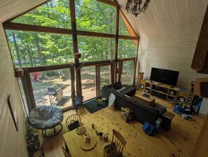 Smart TV, DVD player, table football, ping pong