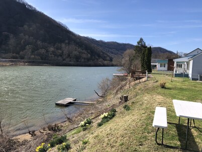 Travelers Rest slps 5 Riverview, near NRG, trails, fishing. NRG, Falls, & more.