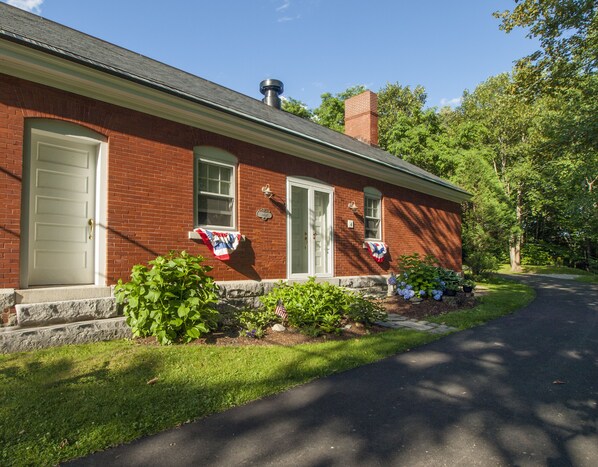 Exterior - Historic Bakery House on Great Diamond Island with Lots of Charm (Portland)