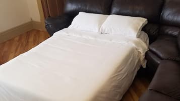 1 chambre, fer et planche à repasser, Wi-Fi gratuit, draps fournis