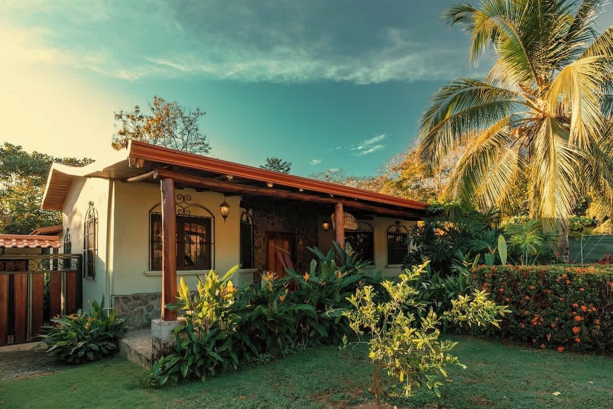Front Terrace w/ Hammock 