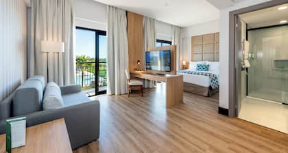 Japy Golf Resort Hotel