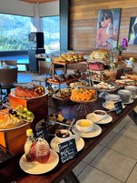 Free daily full breakfast