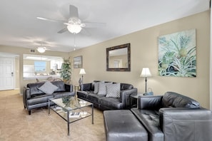 Casa, várias camas (Essex 502 North) | Sala de estar