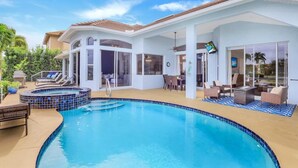 Unclassified image, 3 of 57, button - Spectacular Waterfront Home With Pool, spa and Dock (Marco Island)