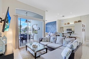 House, Multiple Beds (231 Seahorse Court) | Living room